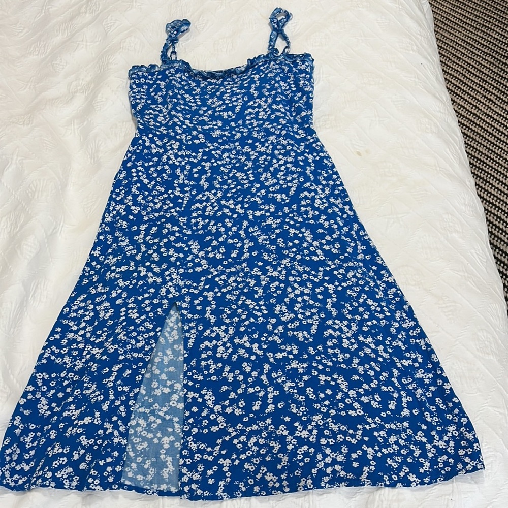 Beautiful midi 👗 - Picture 3 of 15